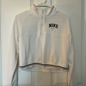 nike athleisure cropped quarter zip